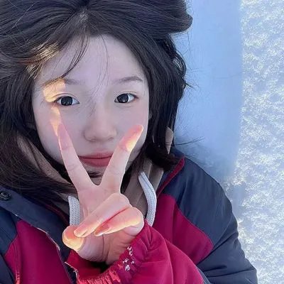 闭上眼睛活着很容易